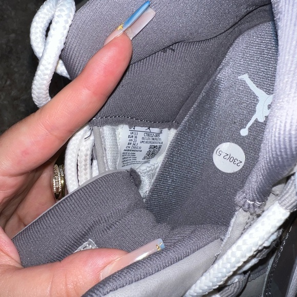 2021 Air Jordan 11 Retro Gray ‘Cool Grey’ - Picture 11 of 11